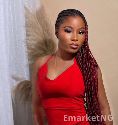 Makeup artist and Mobile photographer